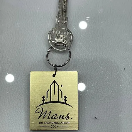 Mans Lux 8 Apartmanhotel 3*